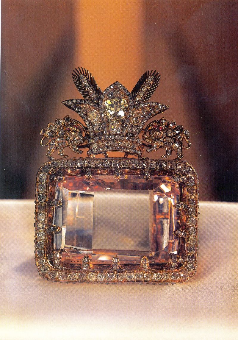 The Silent Sister of the Koh-i-Noor: Unveiling the Darya-i-Noor – A Diamond Shrouded in Majesty 💎