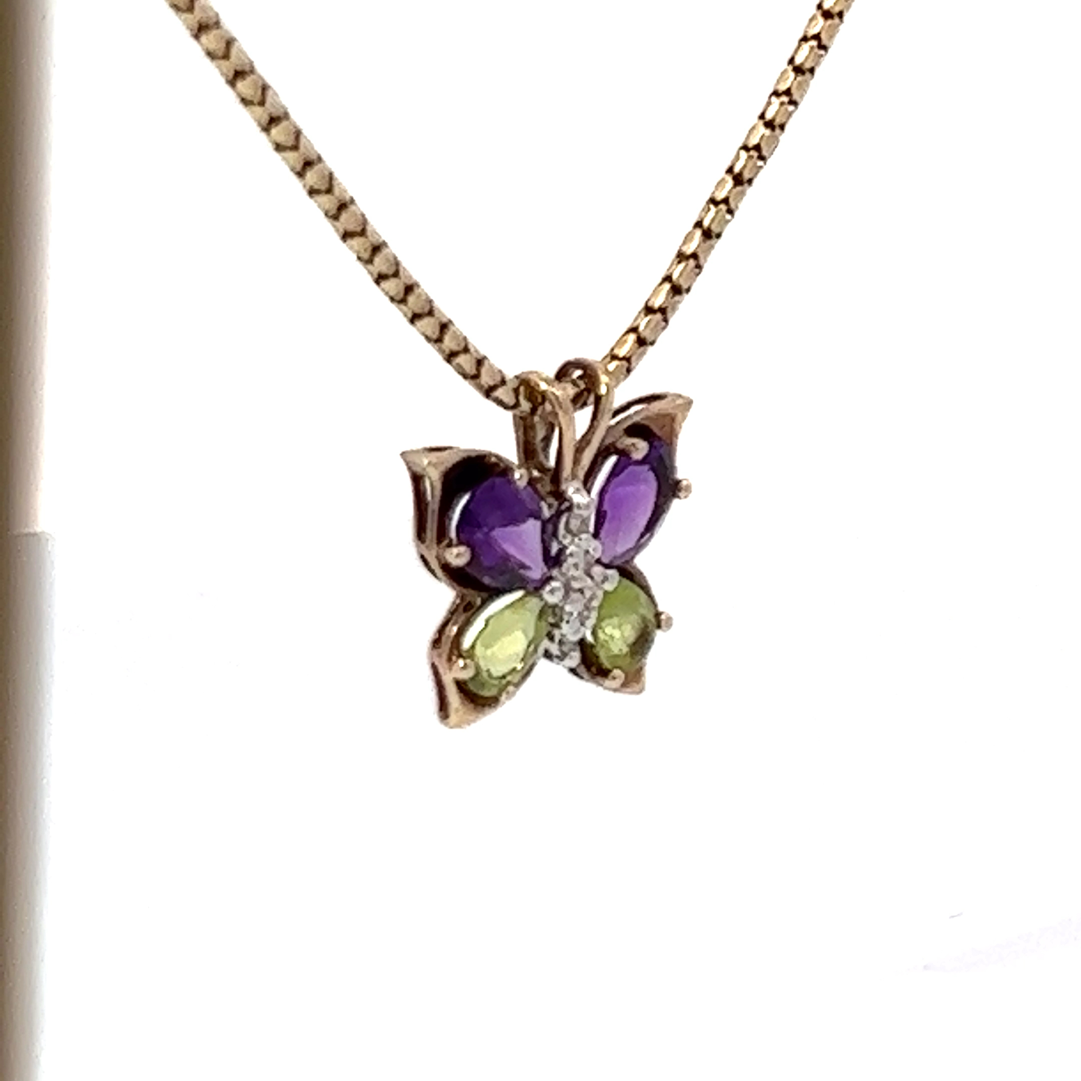 14K yellow gold, butterfly pendant with chain