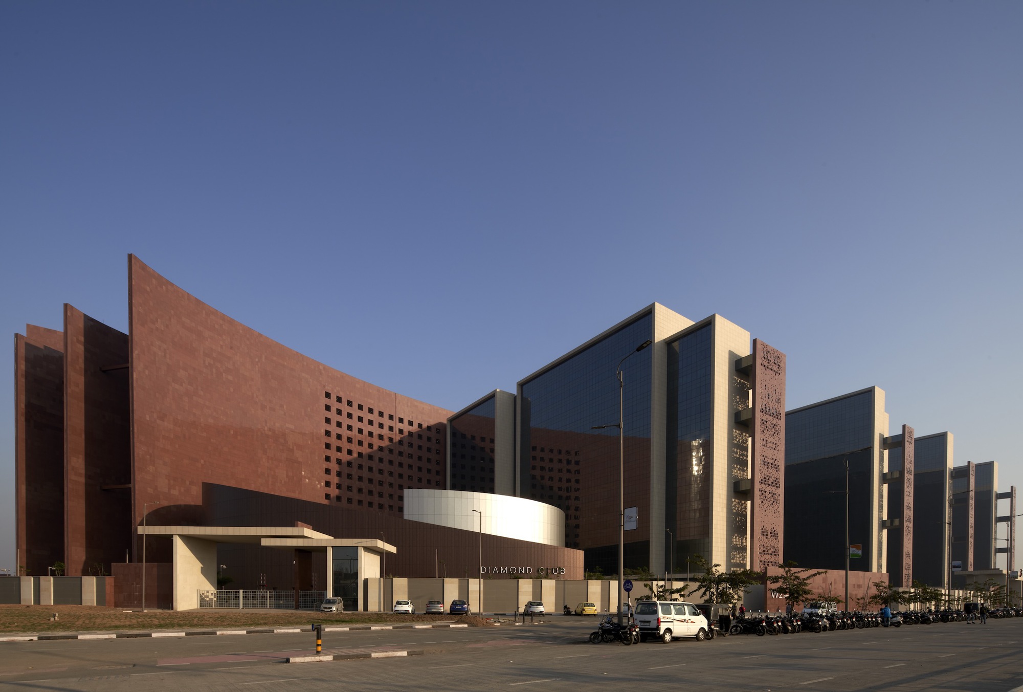 💎India’s Diamond Export: A 20-Year Low, Global Shifts, and the Lab-Grown Diamond Surge