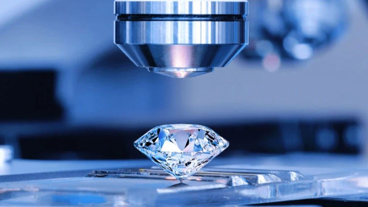💎 Lab-Grown Diamonds: The Complete 2025 Guide to Science & Market Dominance