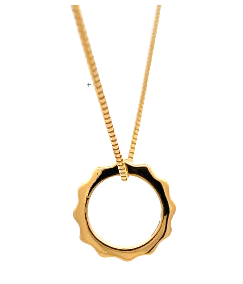 Erika 22k round with curves pendant