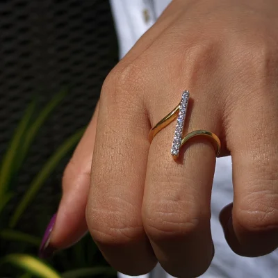 D218 The Bar Ring | Lab Grown Diamond Ring | Ethical Diamonds